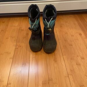 Columbia Kids' Navy and Black Snow Boots